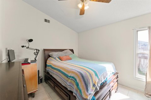 House in Winter Garden, Florida 3 bedrooms, 97.55 sq.m. № 1906602 - photo 17