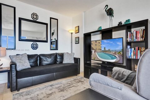 Copropriété à vendre à Hollywood, Floride: 1 chambre, 55.28 m2 № 2042305 - photo 17