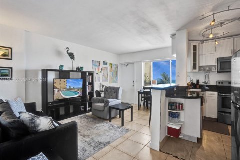 Copropriété à vendre à Hollywood, Floride: 1 chambre, 55.28 m2 № 2042305 - photo 16