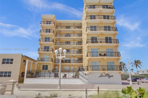 Condo à Hollywood, Floride, 1 chambre  № 2042305