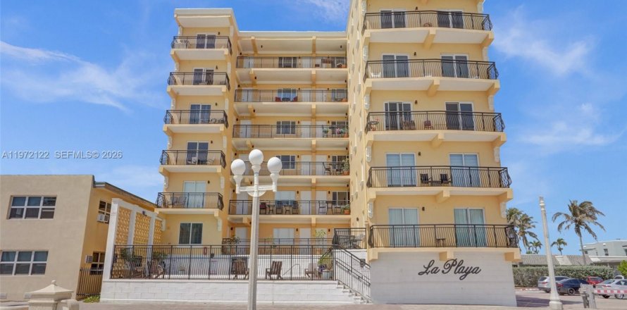Condo à Hollywood, Floride, 1 chambre  № 2042305