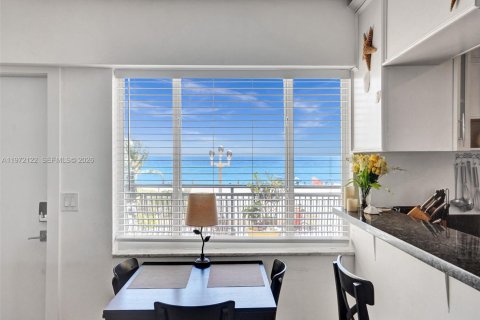 Copropriété à vendre à Hollywood, Floride: 1 chambre, 55.28 m2 № 2042305 - photo 3