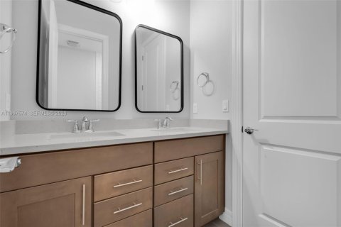 Adosado en alquiler en Hollywood, Florida, 3 dormitorios, 164.34 m2 № 2029780 - foto 23