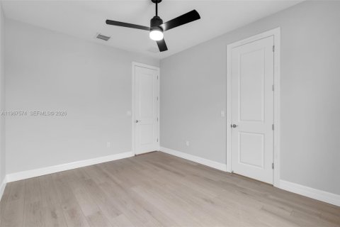 Adosado en alquiler en Hollywood, Florida, 3 dormitorios, 164.34 m2 № 2029780 - foto 22