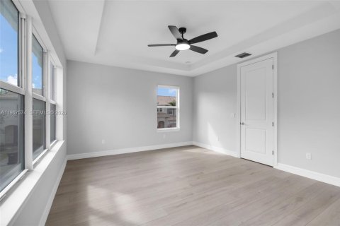 Adosado en alquiler en Hollywood, Florida, 3 dormitorios, 164.34 m2 № 2029780 - foto 13