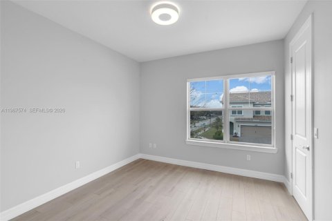 Adosado en alquiler en Hollywood, Florida, 3 dormitorios, 164.34 m2 № 2029780 - foto 17