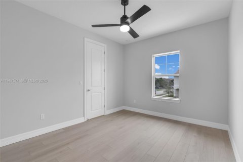 Adosado en alquiler en Hollywood, Florida, 3 dormitorios, 164.34 m2 № 2029780 - foto 21