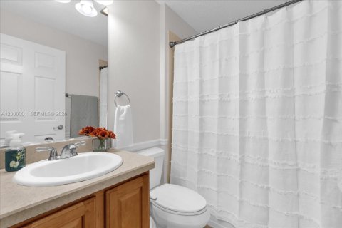 House in The Villages, Florida 3 bedrooms № 2065160 - photo 13