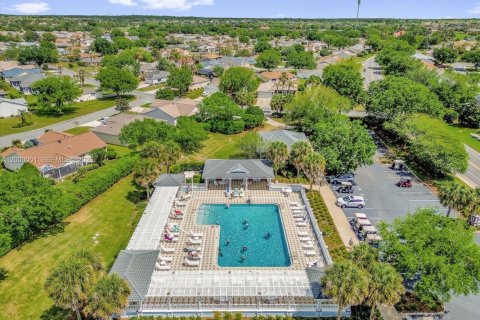 House in The Villages, Florida 3 bedrooms № 2065160 - photo 25