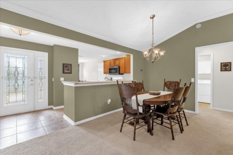 House in The Villages, Florida 3 bedrooms № 2065160 - photo 6