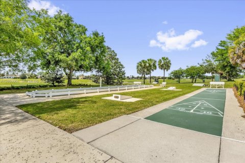 House in The Villages, Florida 3 bedrooms № 2065160 - photo 28