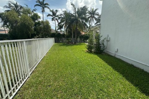 Villa ou maison à louer à Weston, Floride: 6 chambres, 305.83 m2 № 1921610 - photo 5