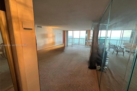 Condo in Miami Beach, Florida, 2 bedrooms № 2081296 - photo 6