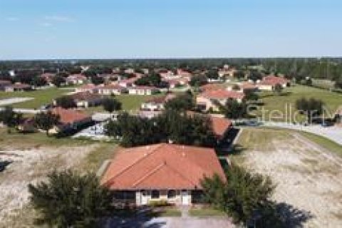 House in Poinciana, Florida 2 bedrooms, 85.75 sq.m. № 1735574 - photo 15