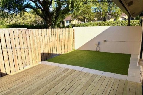 Снять в аренду кондоминиум в Окленд-Парк, Флорида 2 спальни, № 1992202 - фото 6