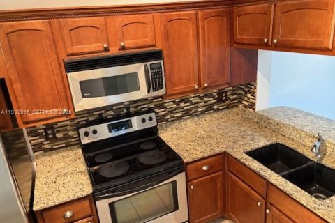 Снять в аренду кондоминиум в Окленд-Парк, Флорида 2 спальни, № 1992202 - фото 9