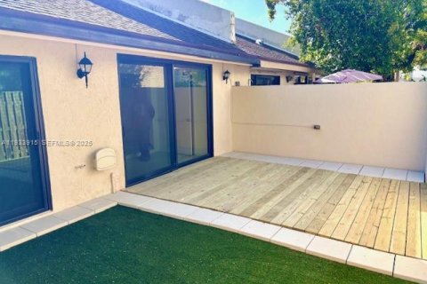 Снять в аренду кондоминиум в Окленд-Парк, Флорида 2 спальни, № 1992202 - фото 5