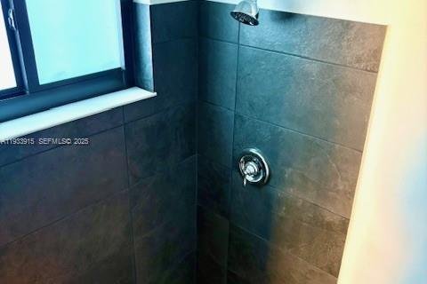 Снять в аренду кондоминиум в Окленд-Парк, Флорида 2 спальни, № 1992202 - фото 20