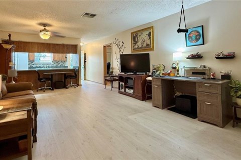 Condo in Sebring, Florida, 2 bedrooms  № 1852519 - photo 11