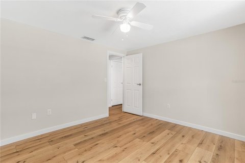 House in Safety Harbor, Florida 3 bedrooms, 146.04 sq.m. № 1914753 - photo 18