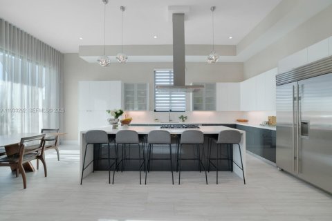 Villa ou maison à vendre à North Miami, Floride: 6 chambres, 450.95 m2 № 1996017 - photo 25