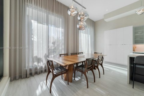 Villa ou maison à vendre à North Miami, Floride: 6 chambres, 450.95 m2 № 1996017 - photo 27