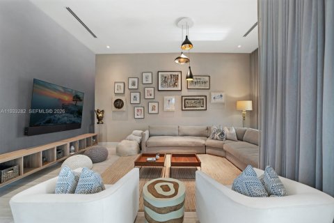 Villa ou maison à vendre à North Miami, Floride: 6 chambres, 450.95 m2 № 1996017 - photo 20