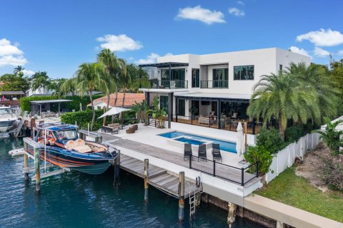 Villa ou maison à vendre à North Miami, Floride: 6 chambres, 450.95 m2 № 1996017 - photo 3