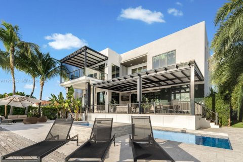 Villa ou maison à vendre à North Miami, Floride: 6 chambres, 450.95 m2 № 1996017 - photo 4