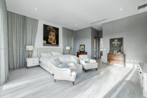 Villa ou maison à vendre à North Miami, Floride: 6 chambres, 450.95 m2 № 1996017 - photo 30