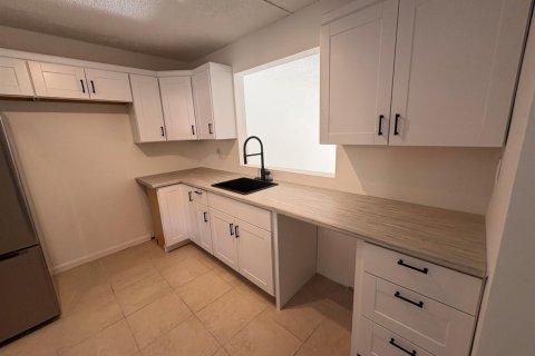 Condominio en venta en Lauderdale Lakes, Florida, 2 dormitorios, 93.83 m2 № 2146700 - foto 15