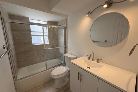 Condominio en venta en Lauderdale Lakes, Florida, 2 dormitorios, 93.83 m2 № 2146700 - foto 27