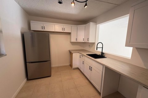 Condominio en venta en Lauderdale Lakes, Florida, 2 dormitorios, 93.83 m2 № 2146700 - foto 14