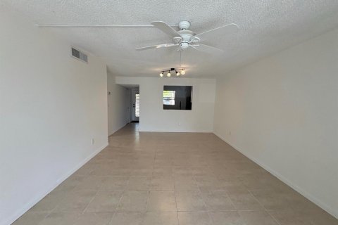 Condominio en venta en Lauderdale Lakes, Florida, 2 dormitorios, 93.83 m2 № 2146700 - foto 6