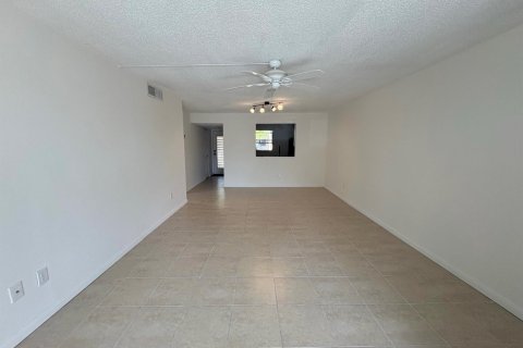 Condominio en venta en Lauderdale Lakes, Florida, 2 dormitorios, 93.83 m2 № 2146700 - foto 7