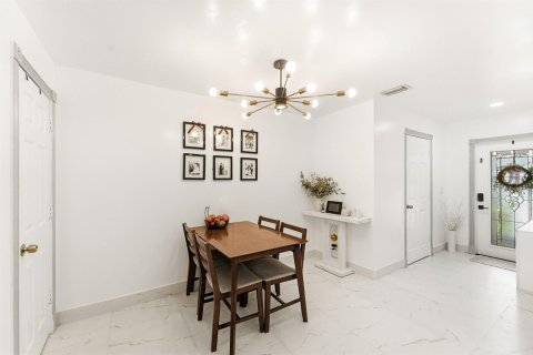 Купить таунхаус в Юпитер, Флорида 1 комната, 133.5м2, № 2246351 - фото 9