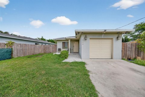 Villa ou maison à Florida City, Floride 4 chambres, 146.04 m2 № 2191726