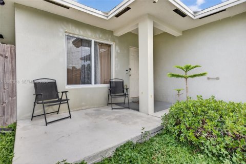 Villa ou maison à vendre à Florida City, Floride: 4 chambres, 146.04 m2 № 2191726 - photo 5