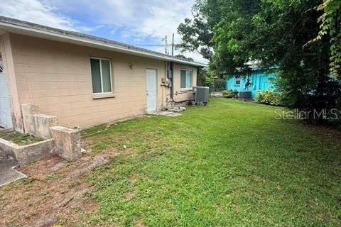 House in Saint Petersburg, Florida 3 bedrooms, 149.48 sq.m. № 2110407 - photo 4