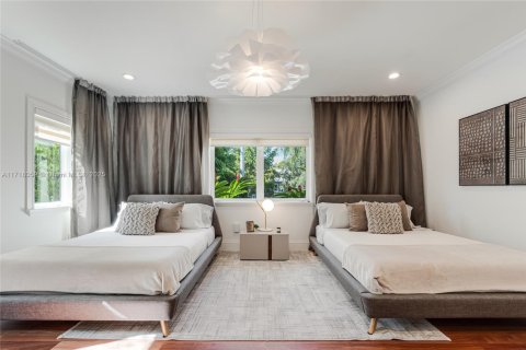 Casa en alquiler en Miami Beach, Florida, 7 dormitorios, 548.77 m2 № 1702990 - foto 8
