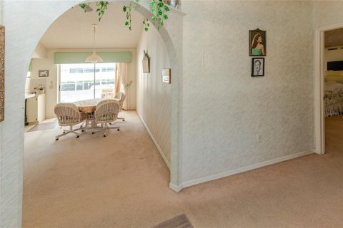 House in Spring Hill, Florida 3 bedrooms, 186.92 sq.m. № 2150782 - photo 6