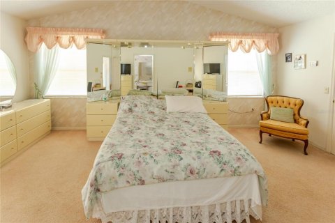 House in Spring Hill, Florida 3 bedrooms, 186.92 sq.m. № 2150782 - photo 30