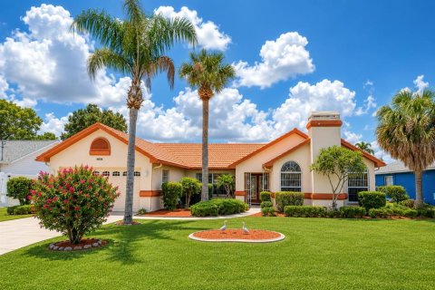 House in Spring Hill, Florida 3 bedrooms, 186.92 sq.m. № 2150782 - photo 2