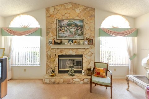 House in Spring Hill, Florida 3 bedrooms, 186.92 sq.m. № 2150782 - photo 19