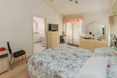 House in Spring Hill, Florida 3 bedrooms, 186.92 sq.m. № 2150782 - photo 29
