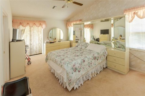 House in Spring Hill, Florida 3 bedrooms, 186.92 sq.m. № 2150782 - photo 28