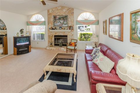 House in Spring Hill, Florida 3 bedrooms, 186.92 sq.m. № 2150782 - photo 22