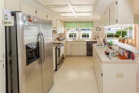 House in Spring Hill, Florida 3 bedrooms, 186.92 sq.m. № 2150782 - photo 12