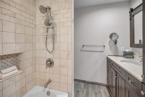 Condo in New Port Richey, Florida, 2 bedrooms  № 1844439 - photo 13