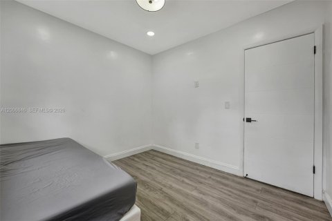 House in North Miami Beach, Florida 3 bedrooms, 185.8 sq.m. № 2071124 - photo 4